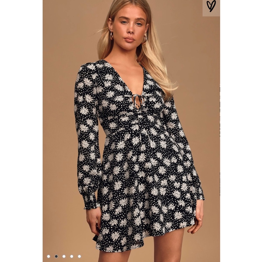 Lulus Keep Going Black White Floral Skater
